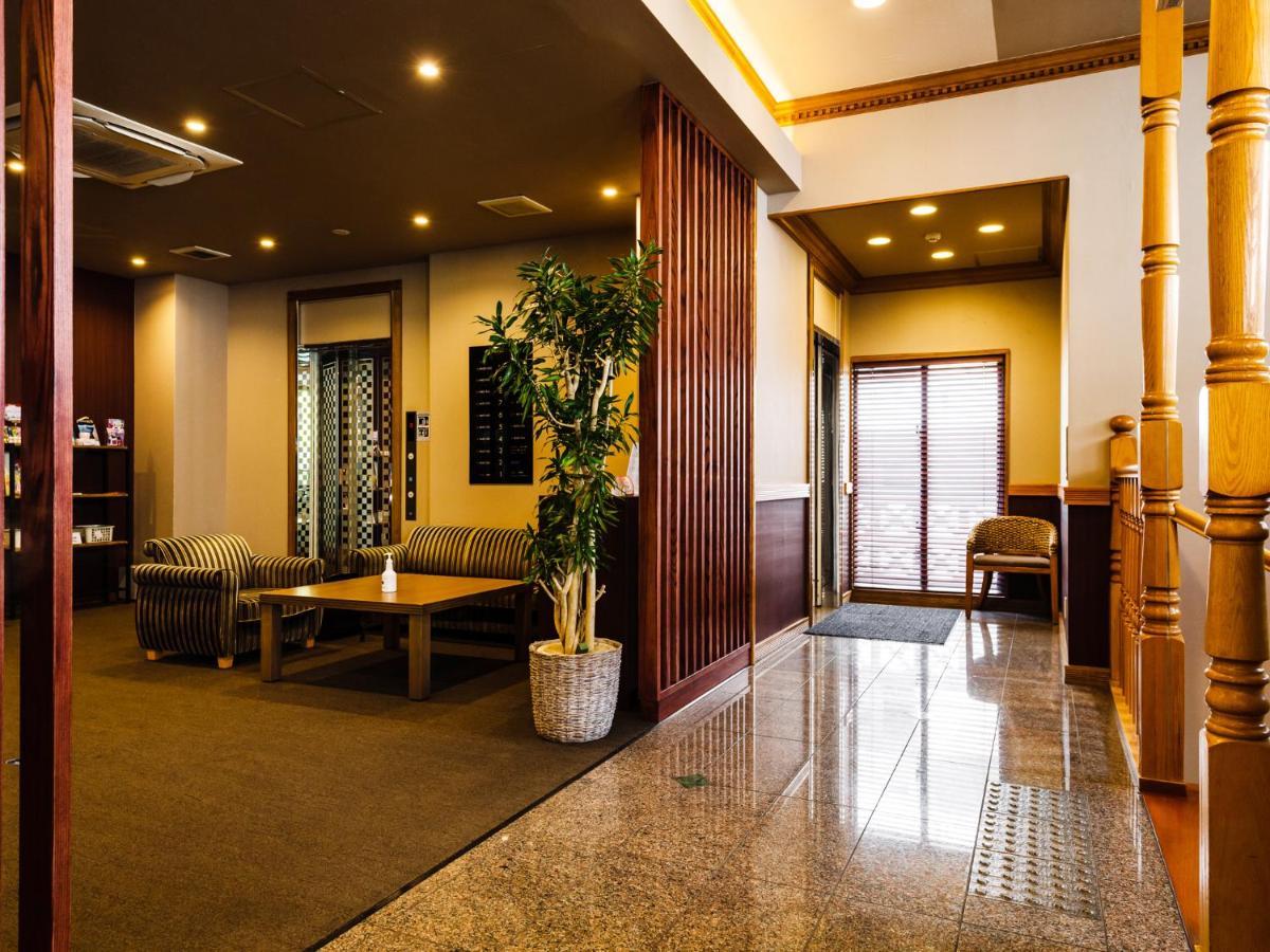 Hotel Azat Naha Esterno foto