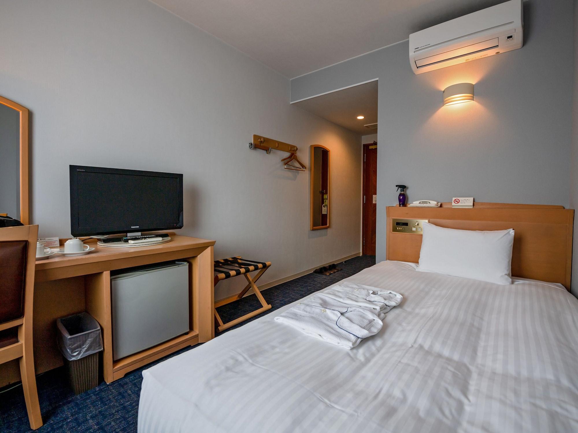 Hotel Azat Naha Esterno foto